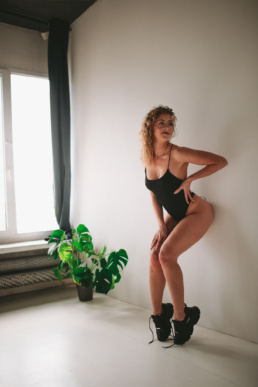 red dress studio sesja kobieca buduarowa żory katowice wodzisław rybnik jastrzębie śląsk fotograf