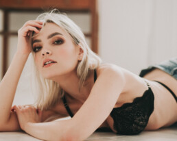 Bytom, Cieszyn, Gliwice, Jastrzębie, Katowice, Rybnik, Wodzisław, Zabrze, aesthetic, bielizna, body, boudoir, buduarowa, fotograf, fotografia, jeansy, pinterest, poranek, rajstopy, sensual, sensualna, sesja kobieca, studio, Żory