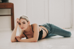 Bytom, Cieszyn, Gliwice, Jastrzębie, Katowice, Rybnik, Wodzisław, Zabrze, aesthetic, bielizna, body, boudoir, buduarowa, fotograf, fotografia, jeansy, pinterest, poranek, rajstopy, sensual, sensualna, sesja kobieca, studio, Żory