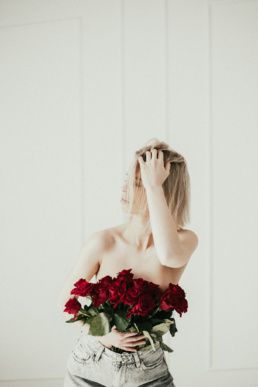 Bytom, Gliwice, Jastrzębie, Katowice, Racibórz, Red Dress Studio, Rybnik, Wodzisław, aesthetic, fotograf, fotografia, gipsówka, glamour, kwiaty, portret, róże, sesja kobieca, studio, Śląsk, Żory