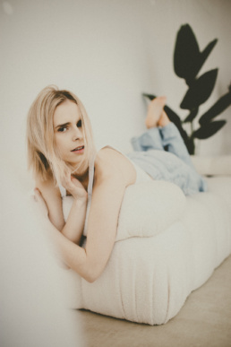 Bytom, Gliwice, Jastrzębie, Katowice, Racibórz, Red Dress Studio, Rybnik, Wodzisław, aesthetic, fotograf, fotografia, gipsówka, glamour, kwiaty, portret, róże, sesja kobieca, studio, Śląsk, Żory