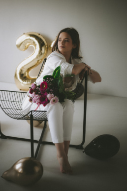 21, Bytom, Gliwice, Jastrzębie, Katowice, Racibórz, Rybnik, Wodzisław, aesthetic, balony, fotograf, fotografia, jasna, jeans, prezent, sesja kobieca, studio, sukienka, tort, urodziny, Śląsk, Żory