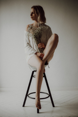 Aesthetic, Biel, Bielizna, Body, Bytom, Fotograf, Fotografia, Gipsówka, Gliwice, Jastrzębie, Jeansy, Katowice, Kobieca, Kwiaty, Minimalistyczna, Minimalizm, Racibórz, Rybnik, Sesja, Studio, Wodzisław, Śląsk, Żory