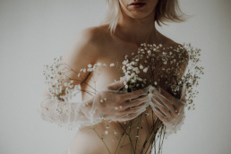 Aesthetic, Biel, Bielizna, Body, Bytom, Fotograf, Fotografia, Gipsówka, Gliwice, Jastrzębie, Jeansy, Katowice, Kobieca, Kwiaty, Minimalistyczna, Minimalizm, Racibórz, Rybnik, Sesja, Studio, Wodzisław, Śląsk, Żory