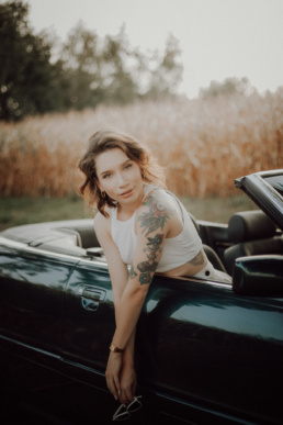 80, Bytom, Gliwice, Jastrzębie, Katowice, Racibórz, Rybnik, Wodzisław, aesthetic, audia, auto, cabrio, coca, cola, elegancka, fotograf, fotografia, kobieta, plener, samochód, sesja kobieca, studio, Śląsk, Żory