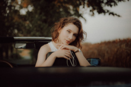 80, Bytom, Gliwice, Jastrzębie, Katowice, Racibórz, Rybnik, Wodzisław, aesthetic, audia, auto, cabrio, coca, cola, elegancka, fotograf, fotografia, kobieta, plener, samochód, sesja kobieca, studio, Śląsk, Żory