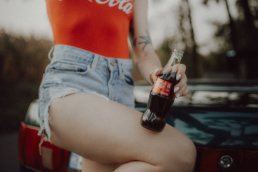 80, Bytom, Gliwice, Jastrzębie, Katowice, Racibórz, Rybnik, Wodzisław, aesthetic, audia, auto, cabrio, coca, cola, elegancka, fotograf, fotografia, kobieta, plener, samochód, sesja kobieca, studio, Śląsk, Żory