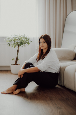 Bytom, Gliwice, Jastrzębie, Katowice, Mikołów, Racibórz, Rybnik, Wodzisław, aesthetic, jaeansy, koszula, lustro, sesja kobieca, studio, Śląsk, Żory, kobieca sesja Edyty