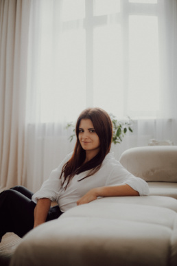 Bytom, Gliwice, Jastrzębie, Katowice, Mikołów, Racibórz, Rybnik, Wodzisław, aesthetic, jaeansy, koszula, lustro, sesja kobieca, studio, Śląsk, Żory, kobieca sesja Edyty