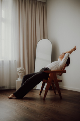 Bytom, Gliwice, Jastrzębie, Katowice, Mikołów, Racibórz, Rybnik, Wodzisław, aesthetic, jaeansy, koszula, lustro, sesja kobieca, studio, Śląsk, Żory, kobieca sesja Edyty