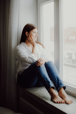 Bytom, Gliwice, Jastrzębie, Katowice, Mikołów, Racibórz, Rybnik, Wodzisław, aesthetic, jaeansy, koszula, lustro, sesja kobieca, studio, Śląsk, Żory, kobieca sesja Edyty