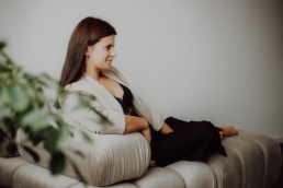 Bytom, Gliwice, Jastrzębie, Katowice, Mikołów, Racibórz, Rybnik, Wodzisław, aesthetic, jaeansy, koszula, lustro, sesja kobieca, studio, Śląsk, Żory, kobieca sesja Edyty