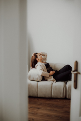 Bytom, Gliwice, Jastrzębie, Katowice, Mikołów, Racibórz, Rybnik, Wodzisław, aesthetic, jaeansy, koszula, lustro, sesja kobieca, studio, Śląsk, Żory, kobieca sesja Edyty