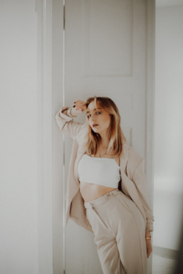 Bytom, Gliwice, Jastrzębie, Katowice, Mikołów, Niepozowane, Pszczyna, Racibórz, Rybnik, Tychy, Wodzisław, aesthetic, classy, elegancka, elegant, klasyczna, marynarka, sesja kobieca, studio, Śląsk, Żory