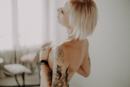 Bytom, Cieszyn, Gliwice, Jastrzębie, Katowice, Mikołów, Pszczyna, Racibórz, Rybnik, Wodzisław, aesthetic, classy, czarne, elegancka, fotograf, fotografia, sensual, sesja kobieca, sesja zdjęciowa, spodnie, studio, zmysłowa, Śląsk, światło naturalne, Żory