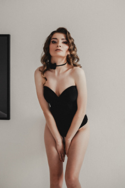 Bytom, Gliwice, Jastrzębie, Racibórz, Rybnik, Wodzisław, aesthetic, buduarowa, classy, elegant, fotograf, fotografia, portretowa, sensualna, sesja kobieca, studio, Śląsk, Żory