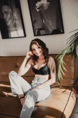 Bytom, Gliwice, Jastrzębie, Racibórz, Rybnik, Wodzisław, aesthetic, buduarowa, classy, elegant, fotograf, fotografia, portretowa, sensualna, sesja kobieca, studio, Śląsk, Żory