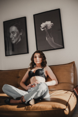 Bytom, Gliwice, Jastrzębie, Racibórz, Rybnik, Wodzisław, aesthetic, buduarowa, classy, elegant, fotograf, fotografia, portretowa, sensualna, sesja kobieca, studio, Śląsk, Żory