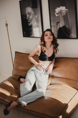 Bytom, Gliwice, Jastrzębie, Racibórz, Rybnik, Wodzisław, aesthetic, buduarowa, classy, elegant, fotograf, fotografia, portretowa, sensualna, sesja kobieca, studio, Śląsk, Żory