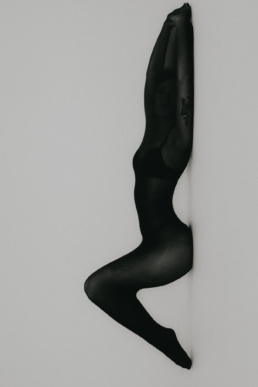 Bytom, Gliwice, Jastrzębie, Katowice, Pawłowice, Racibórz, Ruda Śląska, Rybnik, Wodzisław, aesthetic, minimalizm, sensual, sesja kobieca, studio, zmysłowa, Śląsk, światło naturalne, Żory