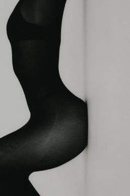 Bytom, Gliwice, Jastrzębie, Katowice, Pawłowice, Racibórz, Ruda Śląska, Rybnik, Wodzisław, aesthetic, minimalizm, sensual, sesja kobieca, studio, zmysłowa, Śląsk, światło naturalne, Żory