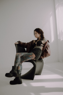 Bytom, Gliwice, Jastrzębie, Katowice, Pawłowice, Racibórz, Ruda Śląska, Rybnik, Wodzisław, aesthetic, minimalizm, sensual, sesja kobieca, studio, zmysłowa, Śląsk, światło naturalne, Żory