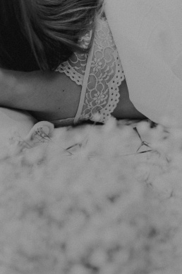 Bytom, Gliwice, Jastrzębie, Katowice, Rybnik, Wodzisław, Zabrze, fotograf śląsk, fotograf żory, fotografia kobieca, plener, pościel, red dress studio, sensual, sesja kobieca, sesja kobieca w plenerze, sesja sensualna, sesja w górach, sesja zdjęciowa, voucher na sesję kobiecą, zachód słońca, Śląsk, światło naturalne, Żory